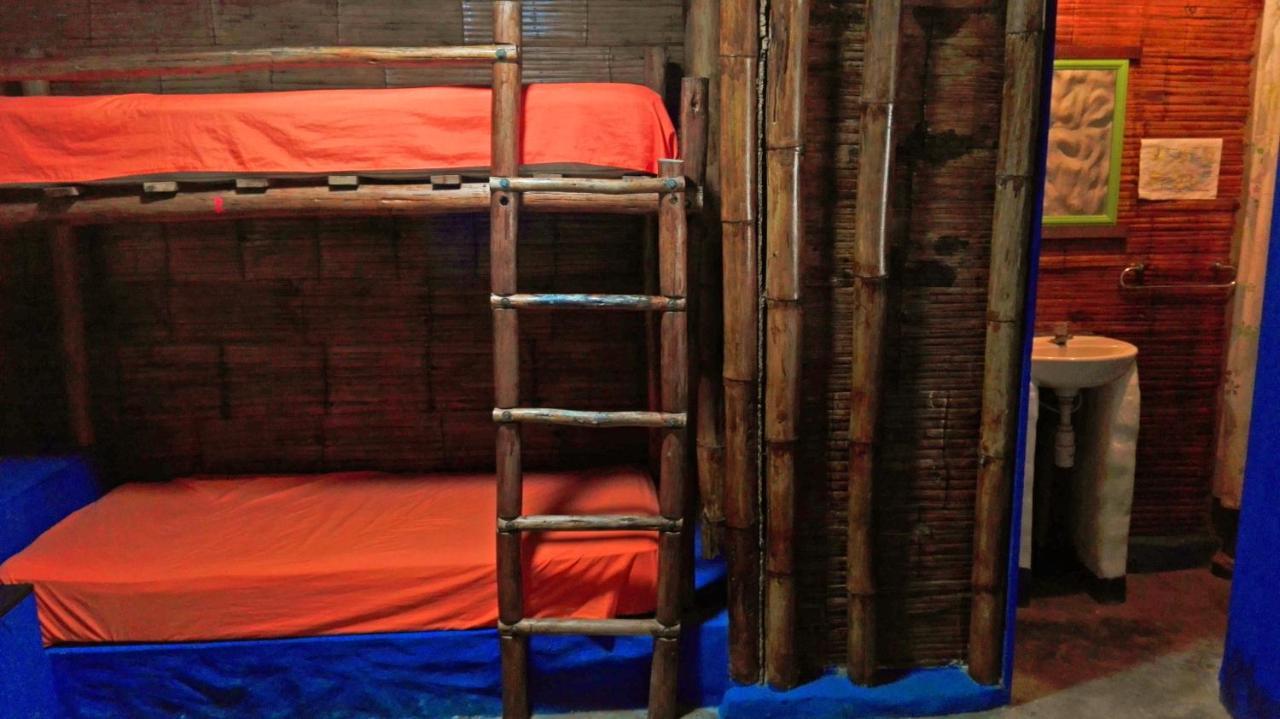 Saigon Backpackers Hostel Máncora Exteriör bild