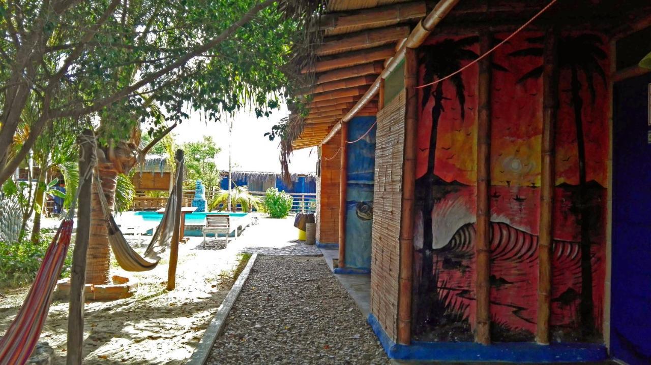Saigon Backpackers Hostel Máncora Exteriör bild